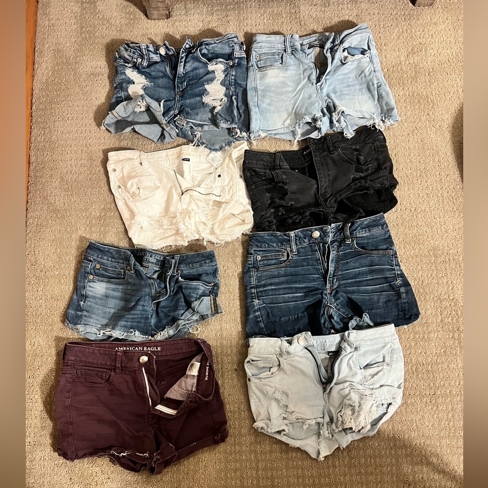 8 Pairs of American Eagle Shorts All size 6